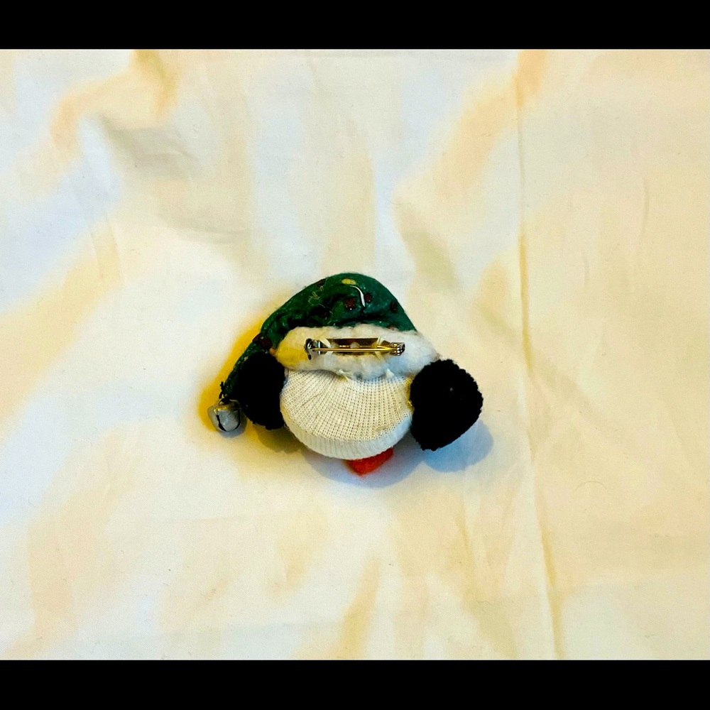 Snowmen Holiday Pin - Picture 3 of 5